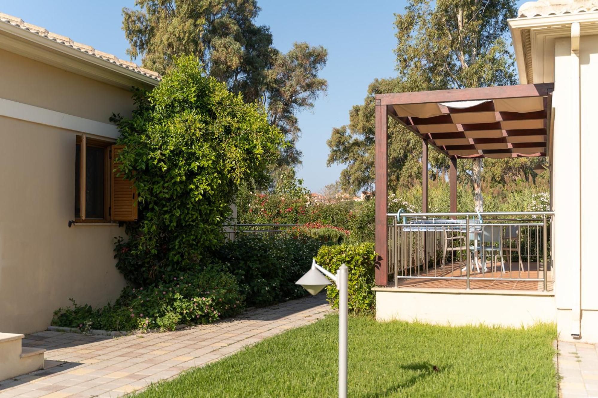Niriides Luxury Villas Methone Buitenkant foto